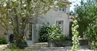 Chalet 5 habitaciones en Cognac-la-Foret, Francia