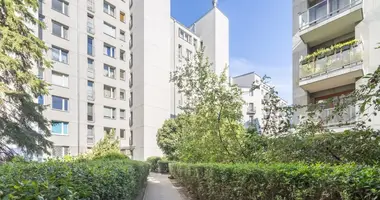 Квартира 3 комнаты в Варшава, Польша