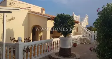 Villa 4 bedrooms with Furnitured, with Air conditioner, with Garden in Calp, Spain