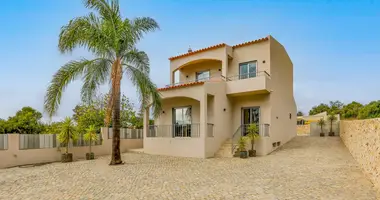 Villa in Regiao Imediata de Sorocaba, Brasilien