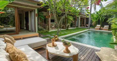 Villa 2 chambres avec Fenêtres double vitrage, avec Meublesd, avec Terrasse dans Mataram, Indonésie