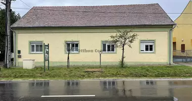 5 room house in Kemes, Hungary