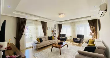 Wohnung 4 Zimmer mit Parkplatz, mit Fitnes, mit Meblirovannaya in Alanya, Türkei