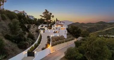 5 bedroom house in San Pedro Alcantara, Spain