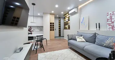 Apartamento 3 habitaciones en Minsk, Bielorrusia