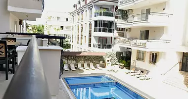 Apartamento 3 habitaciones con la piscina, con Kuhnya amerikanskogo tipa en Karakocali, Turquía