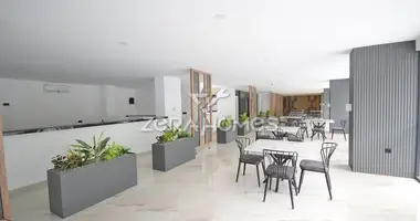 Apartamento 2 habitaciones con aparcamiento, con ascensor, con vista al mar en Avsallar, Turquía