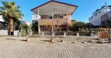 Villa 3 habitaciones con aparcamiento en Alanya, Turquía
