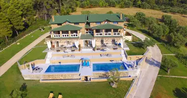Villa 1 Zimmer mit Schwimmbad, mit Bergblick, mit Stadtblick in Agia Paraskevi, Griechenland