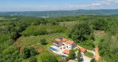 Villa 7 chambres avec parkovka parking, avec Vue sur la mer, avec Terrasse dans Porec, Croatie