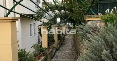 Apartamento 3 habitaciones en Tirana, Albania