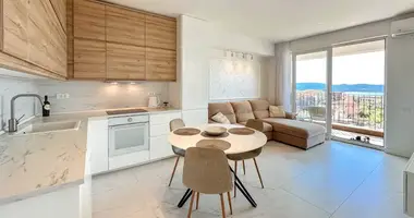 Apartamento 2 habitaciones en Tivat, Montenegro