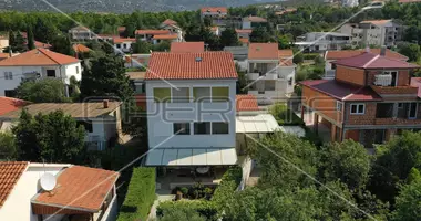 Maison 4 chambres dans Opcina Jasenice, Croatie