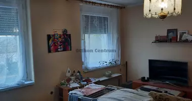 Квартира 2 комнаты в Ходмезёвашархей, Венгрия