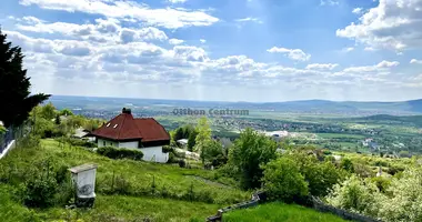 Участок земли в Сентендре, Венгрия