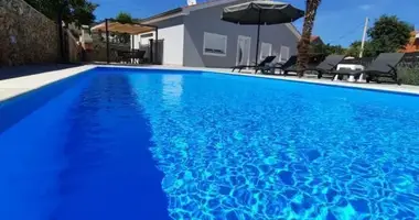 Villa 3 bedrooms in Mjesni odbor Poganka - Sveti Anton, Croatia