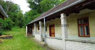 2 room house in Csovar, Hungary