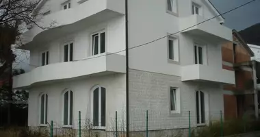 Apartamento 9 habitaciones en Montenegro