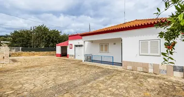 Villa 3 bedrooms in Santa Barbara de Nexe, Portugal