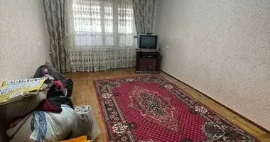 Apartamento 4 habitaciones en Taskent, Uzbekistán