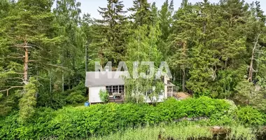Casa de campo 4 habitaciones en Pyhtaeae, Finlandia