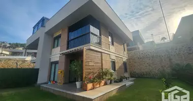 Villa 5 Zimmer mit Parkplatz, mit Schwimmbad, mit Videoüberwachung in Alanya, Türkei