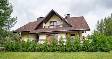 Maison dans Astrasyckaharadocki sielski Saviet, Biélorussie