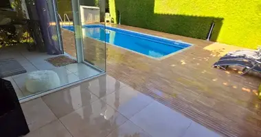 Haus 4 Schlafzimmer in Demos Agiou Athanasiou, Zypern
