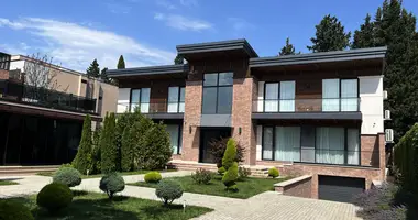 Dom 12 pokojów w Tbilisi, Gruzja