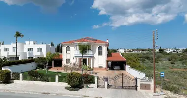 Villa 5 bedrooms in Ayia Napa, Cyprus