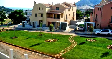 Townhouse 4 bedrooms in Kalyvia Thorikou, Greece