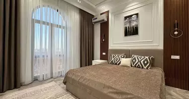 Квартира 3 комнаты с балконом, с мебелью, с кондиционером в Янгиюль, Узбекистан