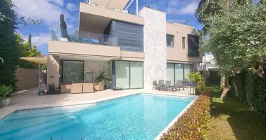 Haus 5 Schlafzimmer in Malaga, Spanien