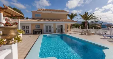 Villa 8 Zimmer mit Parkplatz, mit Möbliert, mit Schwimmbad in Adeje, Spanien