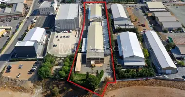 Warehouse 3 023 m² in Latsia, Cyprus