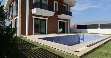 Villa 5 bedrooms with Balcony, with Air conditioner, with parking in Doesemealti, Turkey