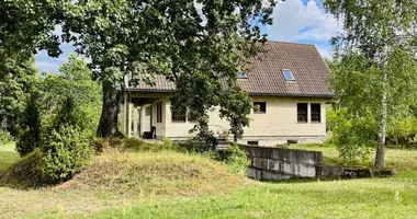 Dom w Ropazi, Łotwa