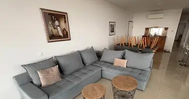 Appartement 3 chambres dans Demos Agiou Athanasiou, Chypre