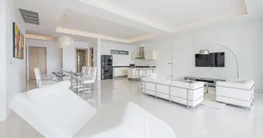 Apartamento 5 habitaciones en Phuket, Tailandia