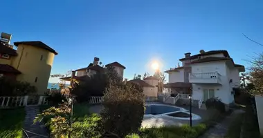 Villa 6 habitaciones con Piscina, con Jardín, con vista histórica en Demirtas, Turquía