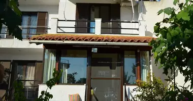 Reihenhaus 6 Zimmer mit Meerblick, mit Erste Küstenlinie in Municipality of Saronikos, Griechenland