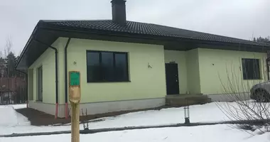 Haus in Baraulianski sielski Saviet, Weißrussland