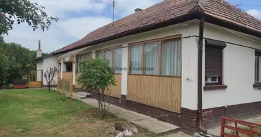 Dom 2 pokoi w Albertirsa, Węgry