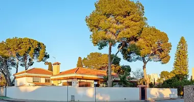 Villa en Orihuela, España