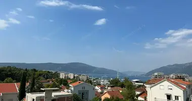 Apartamento 2 habitaciones en Tivat, Montenegro