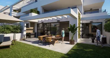 2 bedroom apartment in Estepona, Spain