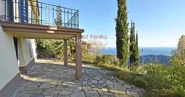 Villa 3 bedrooms in Sanremo, Italy