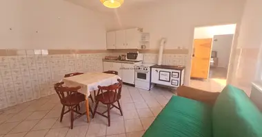 2 room house in Nemeshetes, Hungary