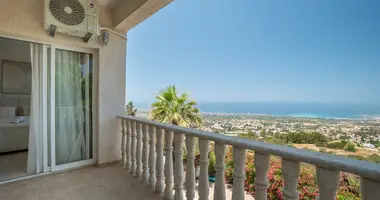 5 bedroom house in Kamares, Cyprus