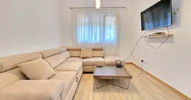 Wohnung 1 Schlafzimmer mit Garage, mit Bergblick in Budva, Montenegro